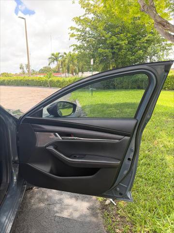 Used 2023 MAZDA MAZDA3 s FWD image 13