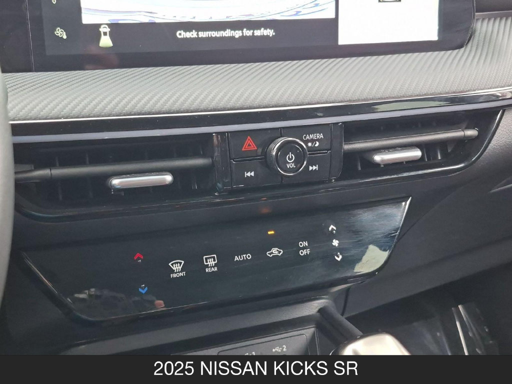 Certified 2025 Nissan Kicks SR FWD image 23