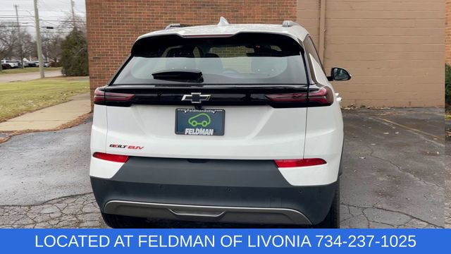 Used 2023 Chevrolet Bolt EUV Premier w/ Sun & Sound Package image 7