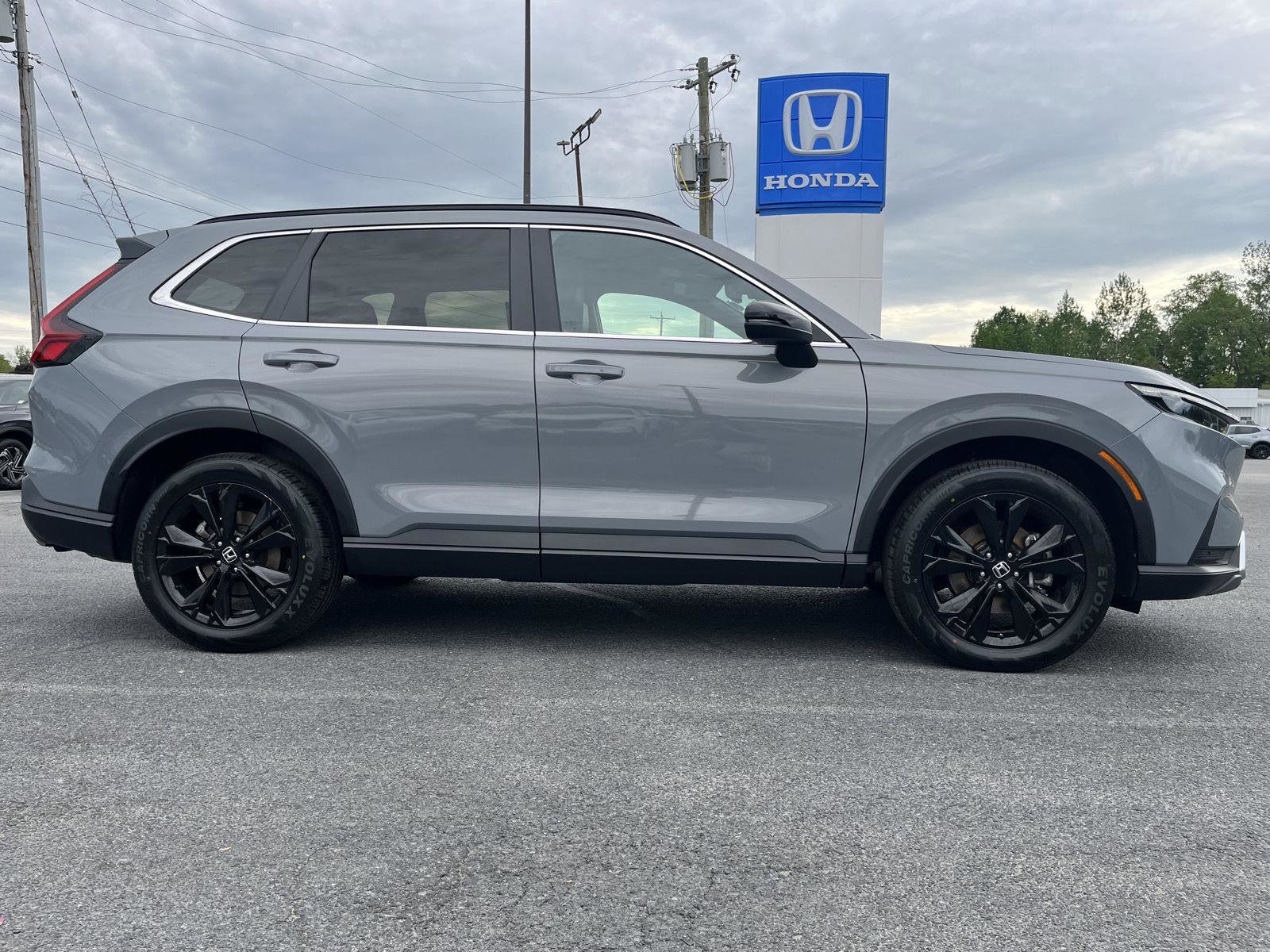 Certified 2023 Honda CR-V Sport Touring image 4