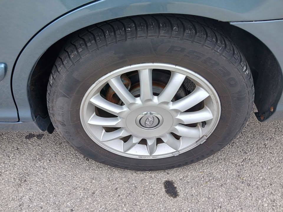 Used 2004 Hyundai XG350 FWD image 19