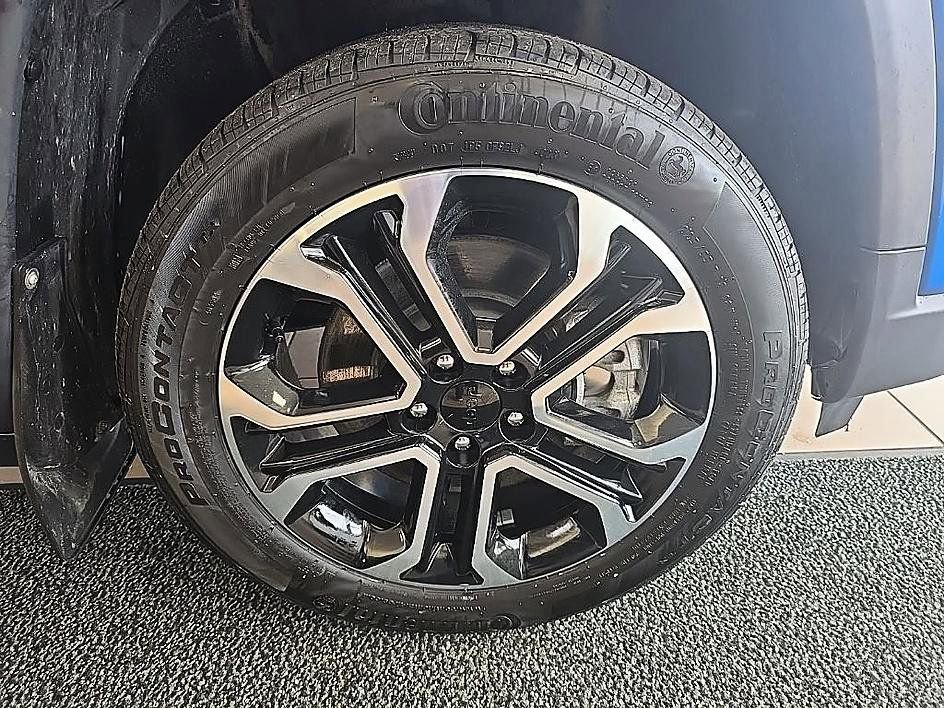 Used 2024 Jeep Compass Limited image 39