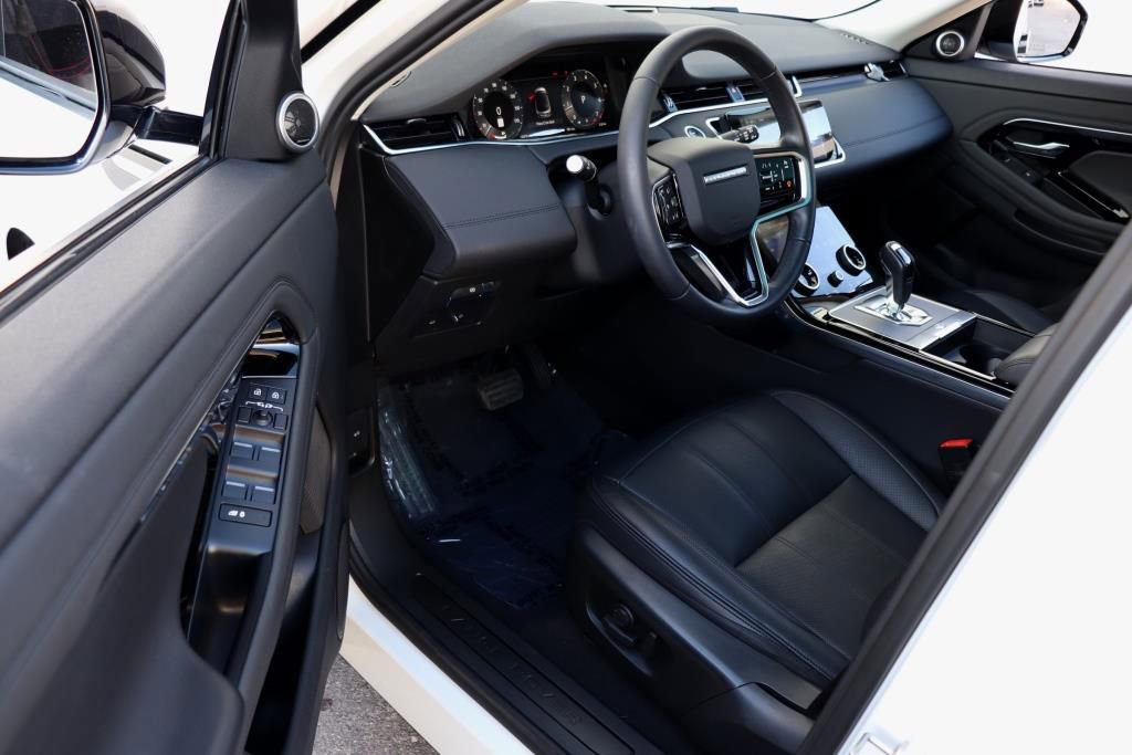 Used 2023 Land Rover Range Rover Evoque SE image 15