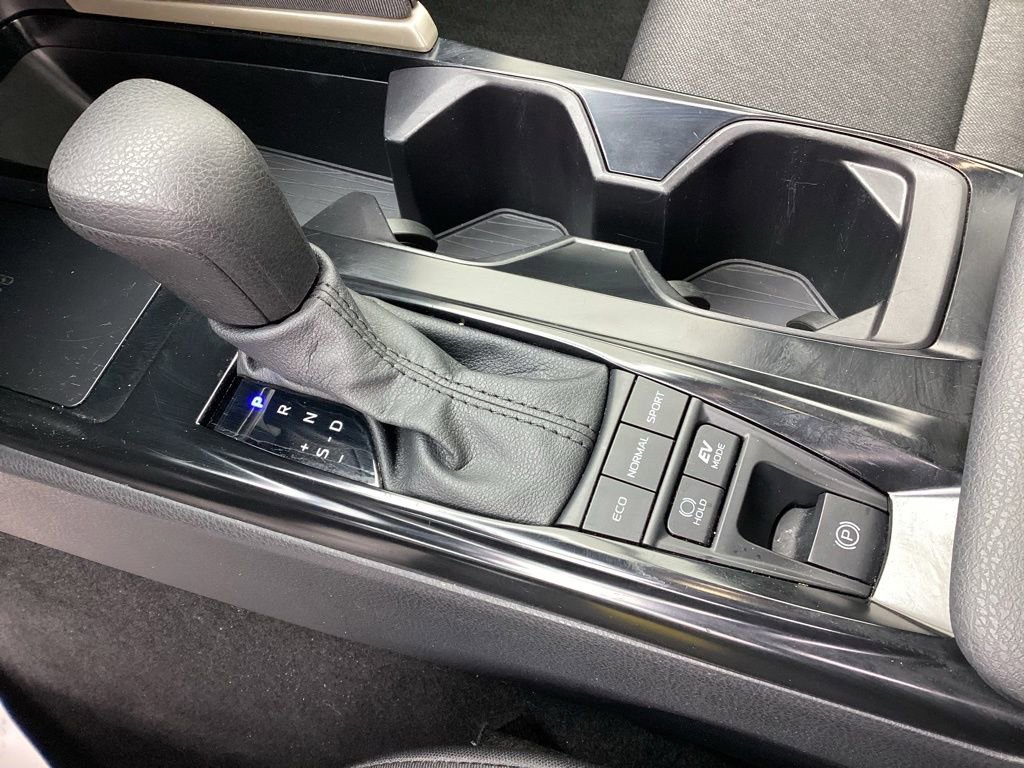 Used 2025 Toyota Camry LE image 25