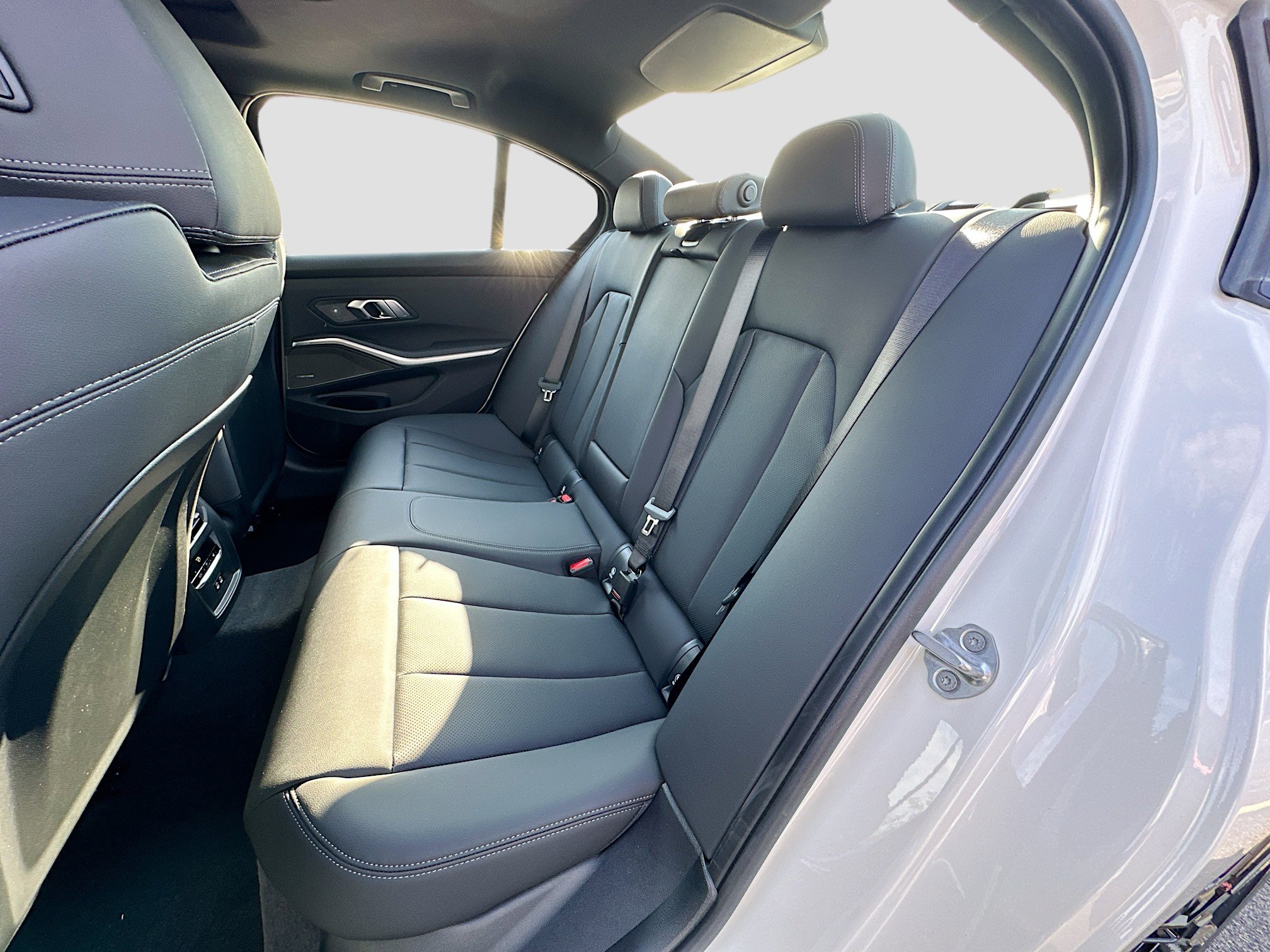 New 2026 BMW 330i Sedan w/ M Sport Package RWD image 19