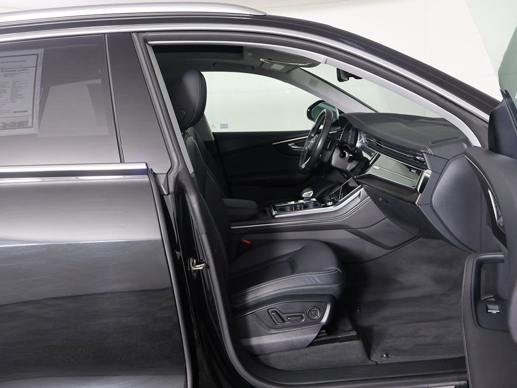 Used 2023 Audi Q8 Prestige w/ Prestige Package image 32