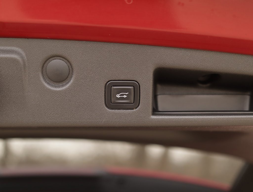 Used 2018 Chevrolet Equinox Premier image 32