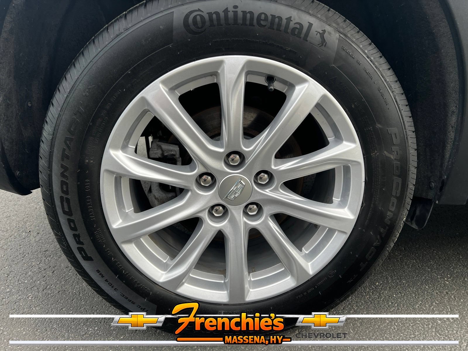 Used 2023 Cadillac XT4 Luxury w/ Driver Awareness Package AWD/4WD image 7