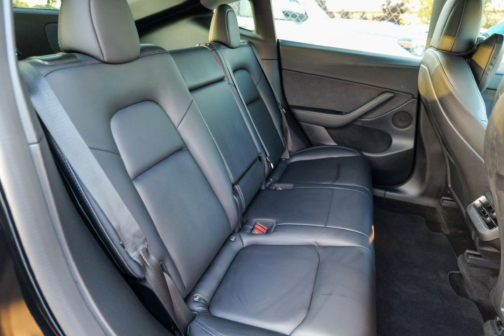 Used 2022 Tesla Model Y Performance AWD/4WD image 31