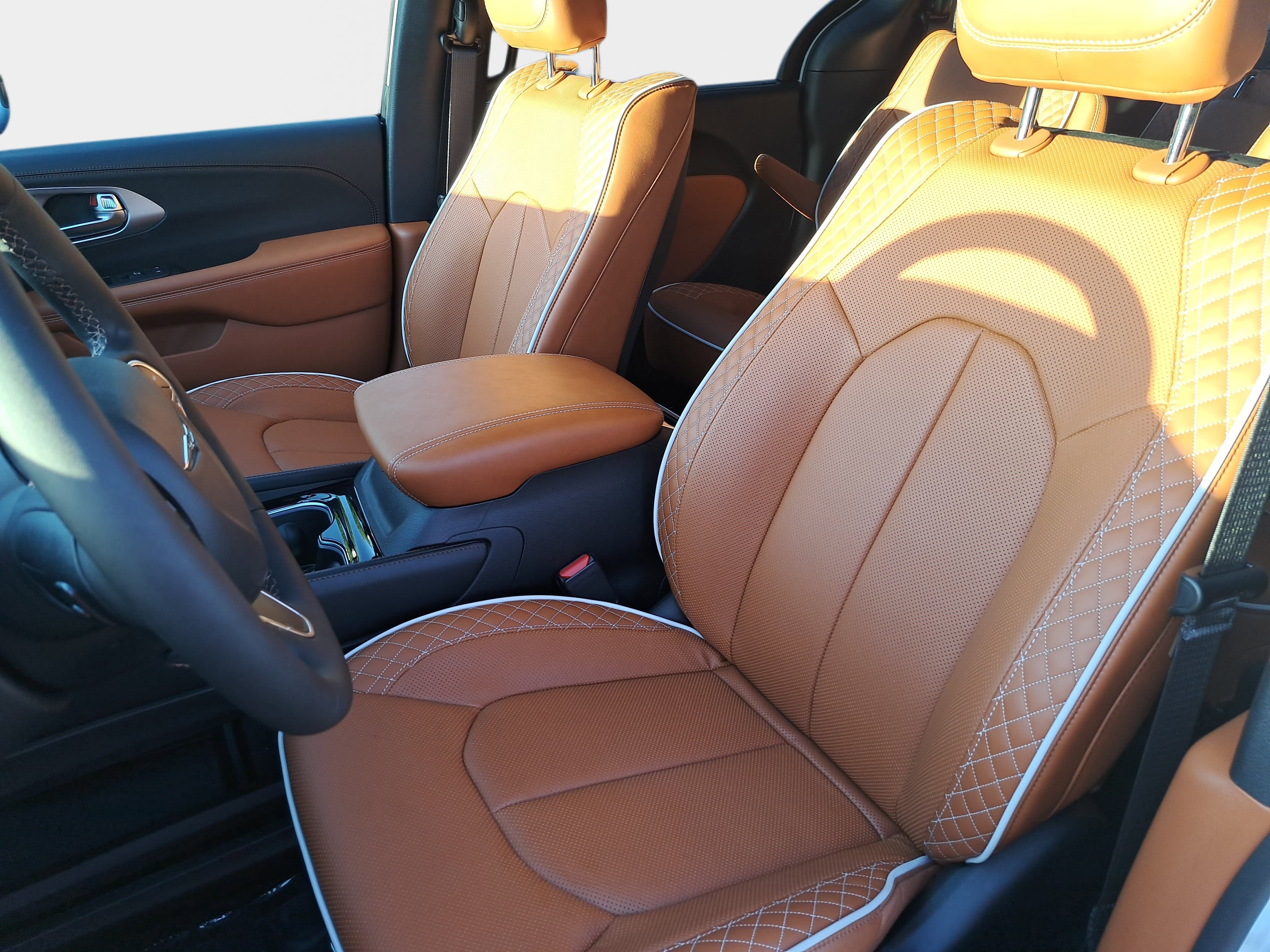 New 2026 Chrysler Pacifica Pinnacle image 17