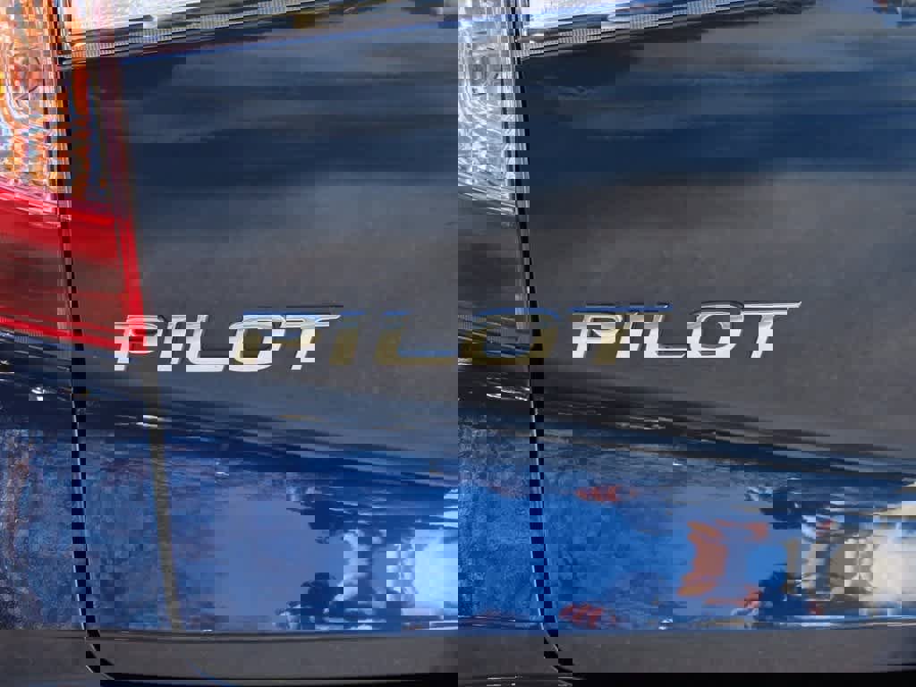 Certified 2022 Honda Pilot Sport image 7