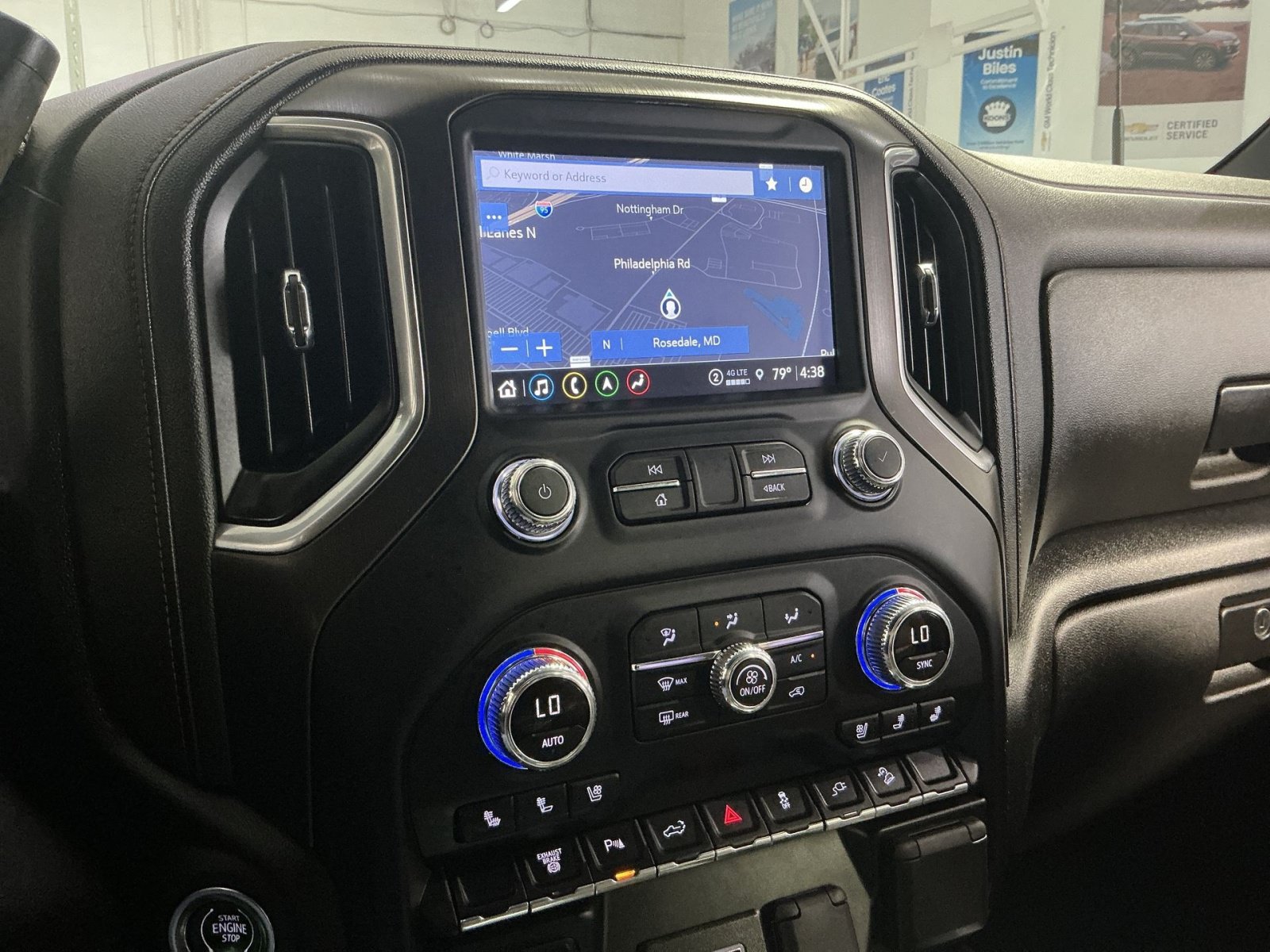 Used 2022 GMC Sierra 2500 AT4 w/ AT4 Preferred Package AWD/4WD image 21