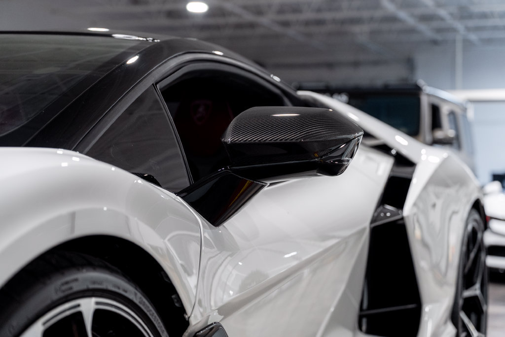Used 2025 Lamborghini Revuelto AWD/4WD image 21