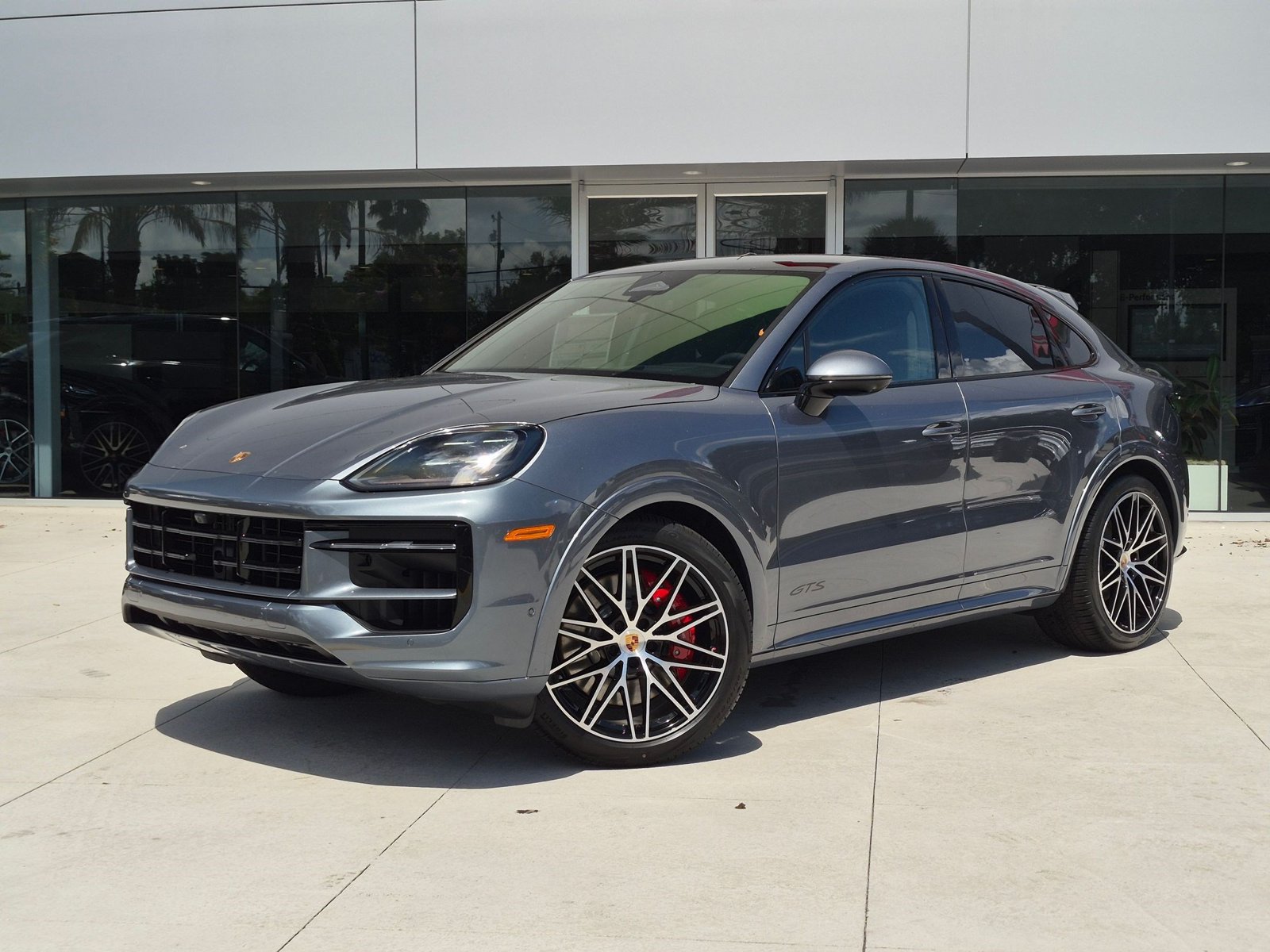 New 2026 Porsche Cayenne GTS AWD/4WD image 1