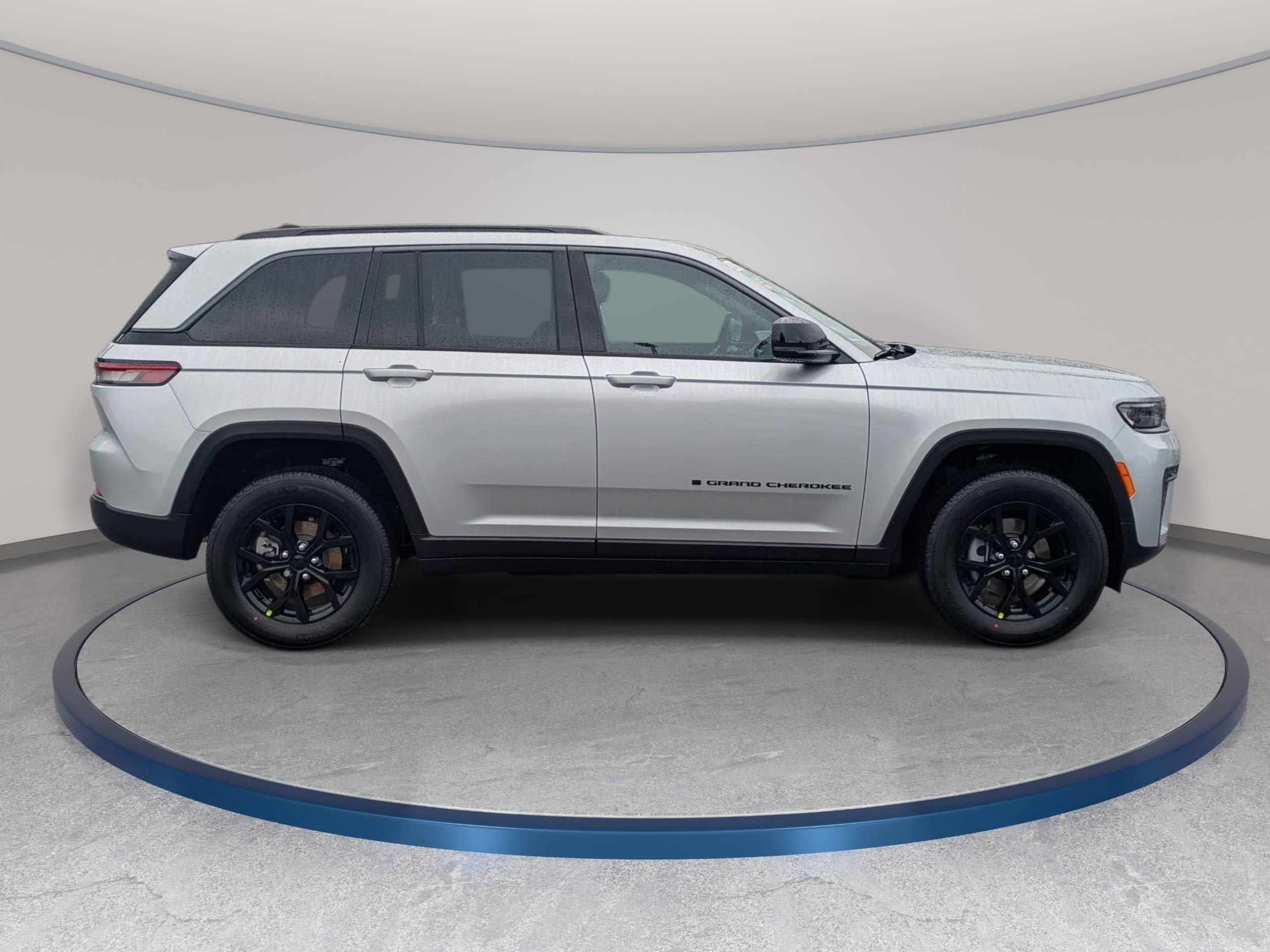 New 2026 Jeep Grand Cherokee Altitude AWD/4WD image 4