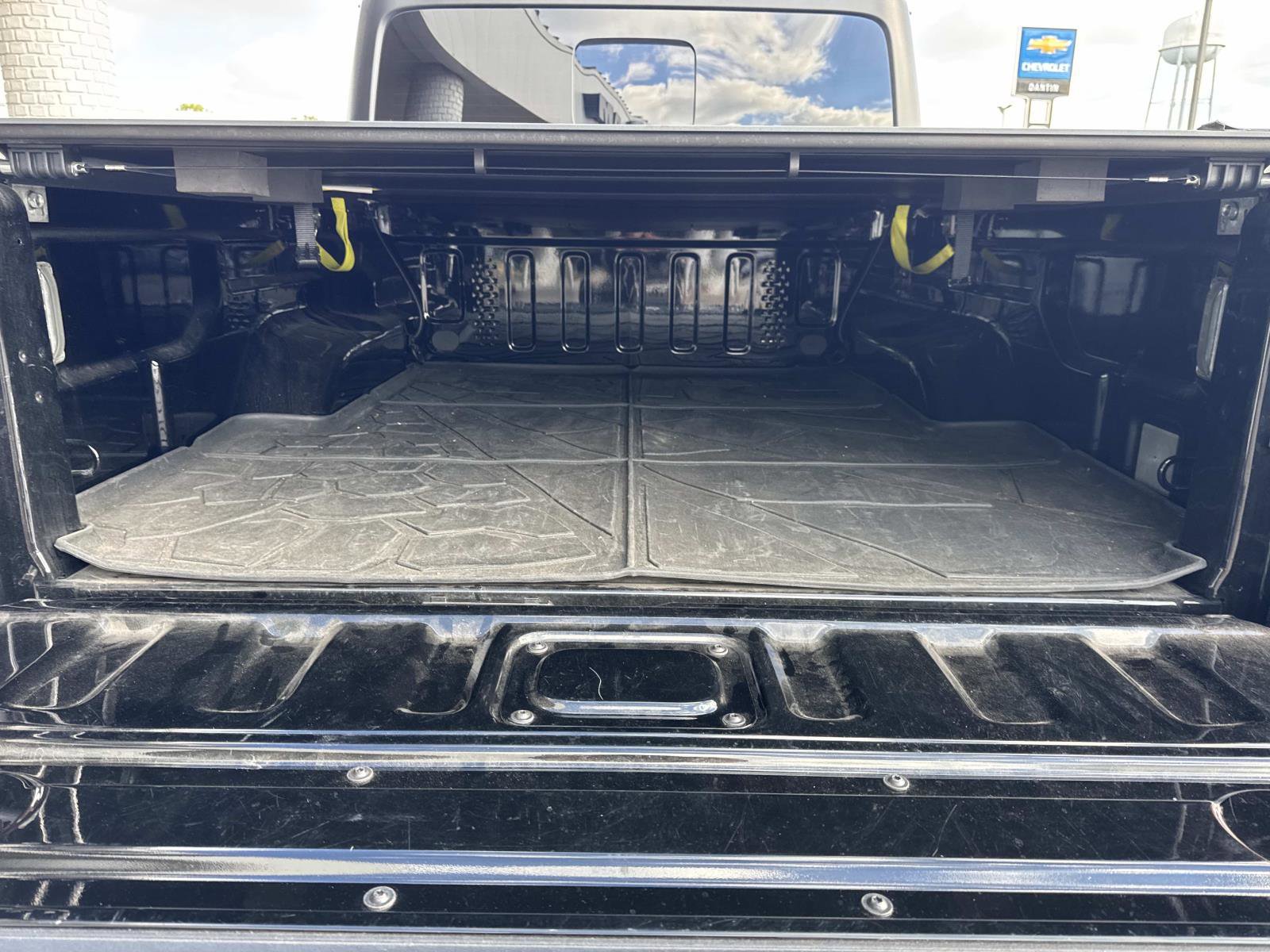 Used 2024 Jeep Gladiator Mojave w/ Convenience Group image 8