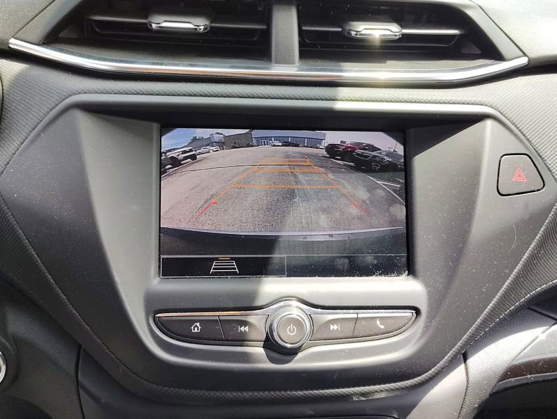 Used 2023 Chevrolet TrailBlazer LT FWD image 13