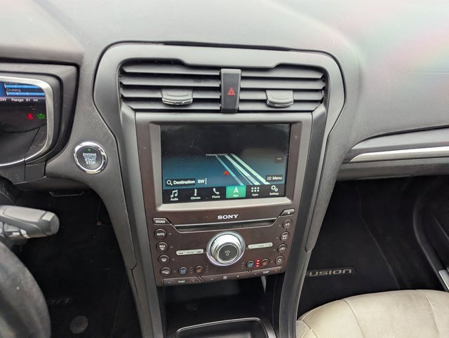 Used 2018 Ford Fusion Energi Titanium image 15