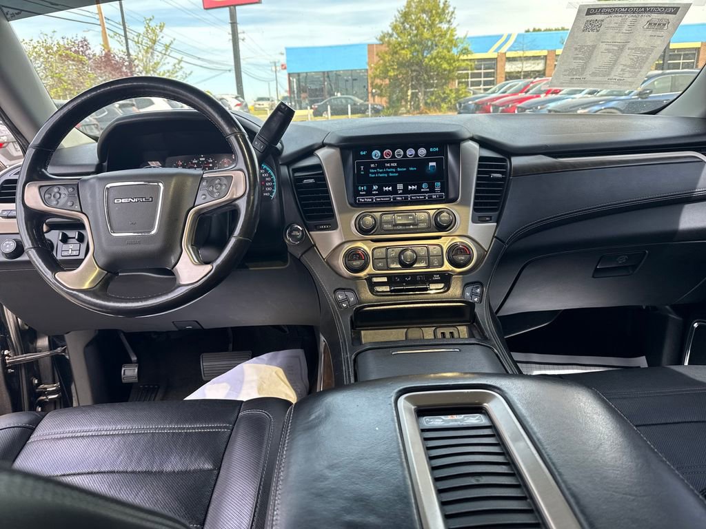 Used 2018 GMC Yukon XL Denali w/ Denali Ultimate Package AWD/4WD image 21