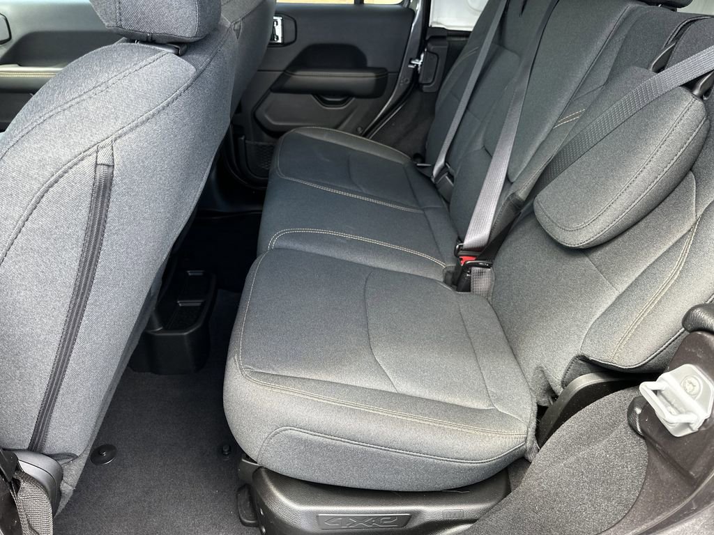 Used 2025 Jeep Wrangler Unlimited Sahara image 15