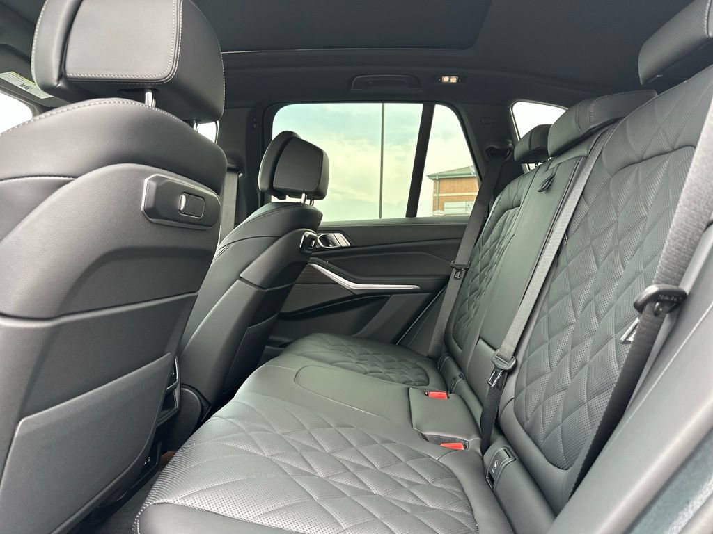 New 2026 BMW X5 xDrive50e w/ M Sport Package AWD/4WD image 17