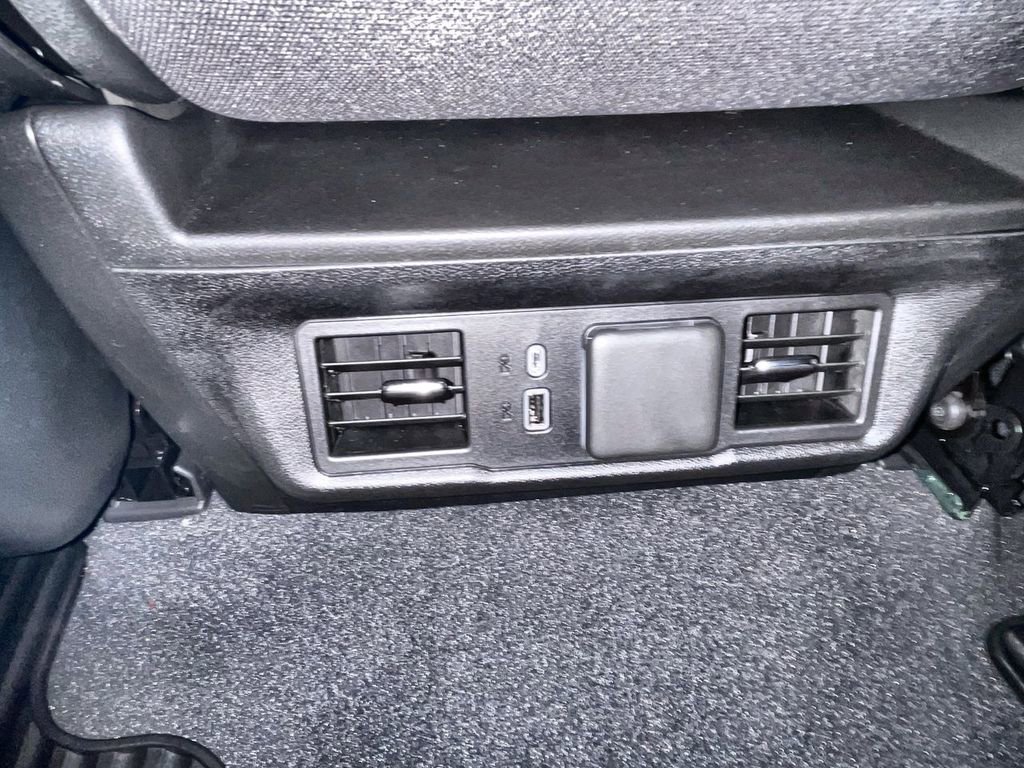 New 2025 GMC Sierra 1500 Elevation image 29