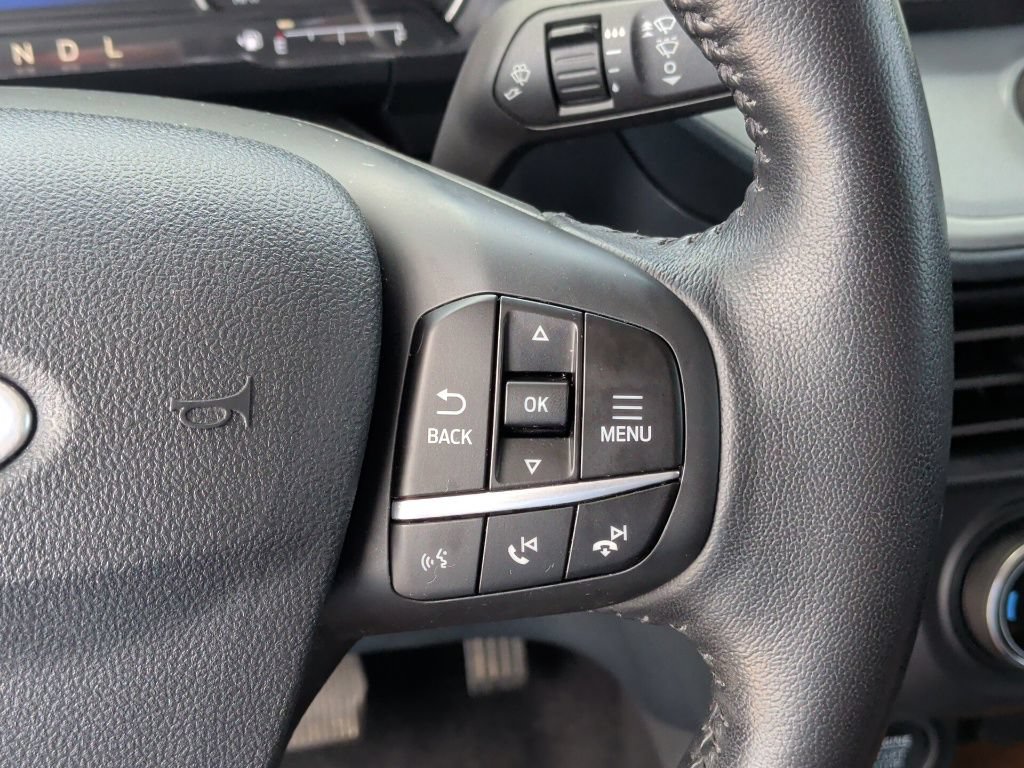 Used 2022 Ford Maverick Lariat FWD image 17