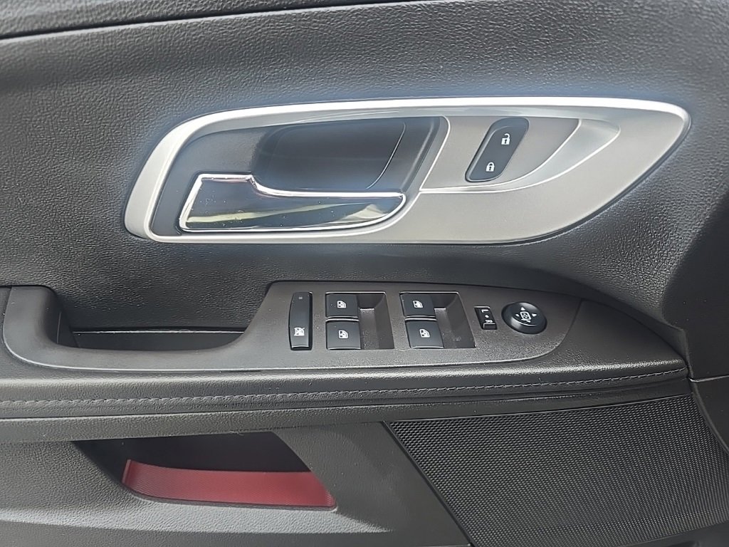 Used 2015 Chevrolet Equinox LS image 12