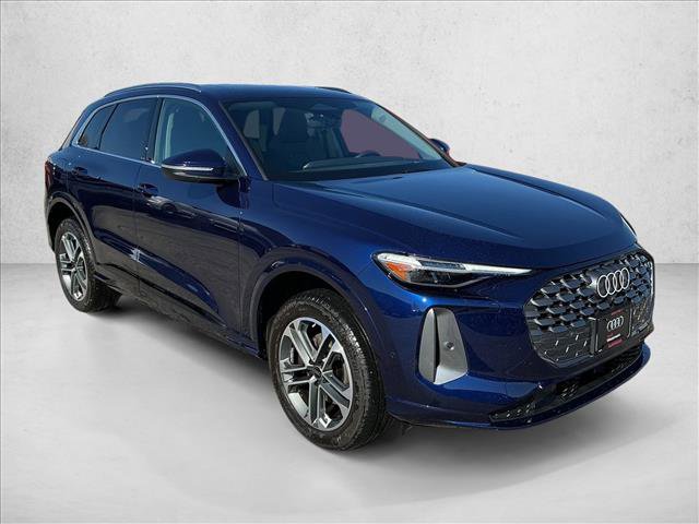 Used 2025 Audi Q5 Premium Plus w/ Premium Plus image 3
