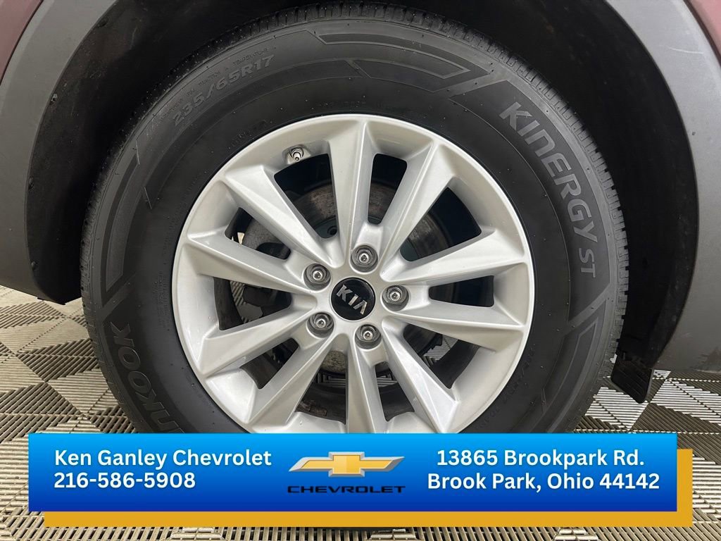 Used 2020 Kia Sorento LX FWD image 30