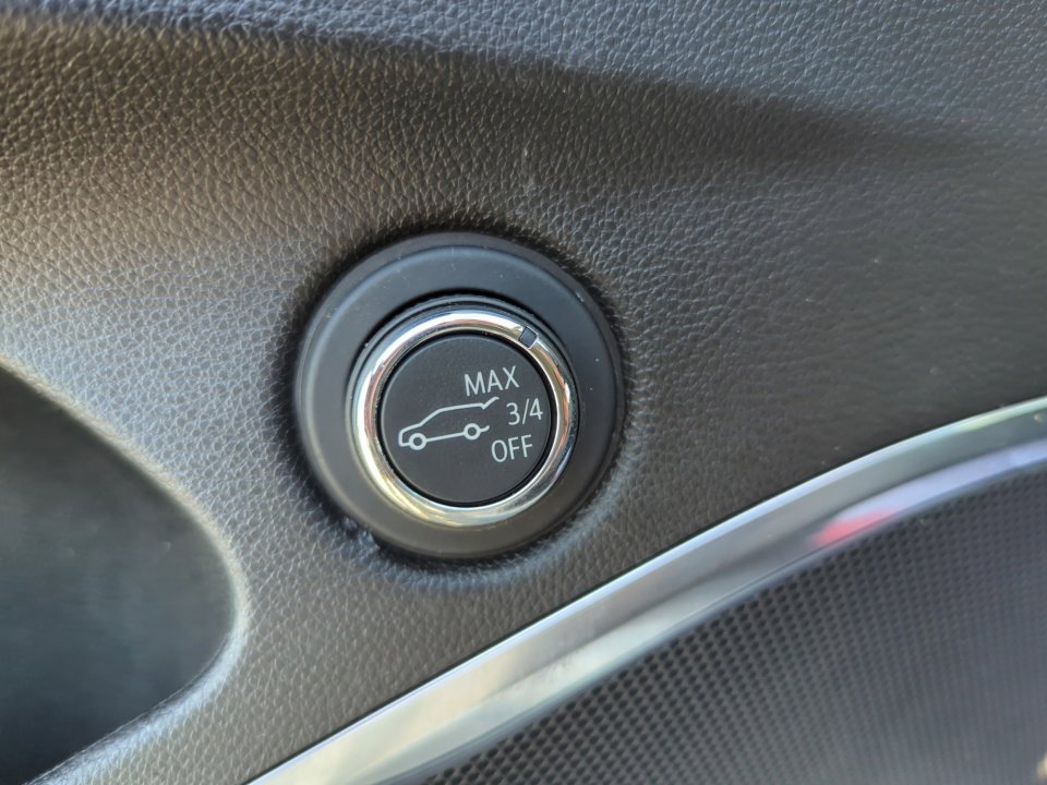 Used 2020 Buick Enclave Essence w/ LPO, Floor Liner Package image 21