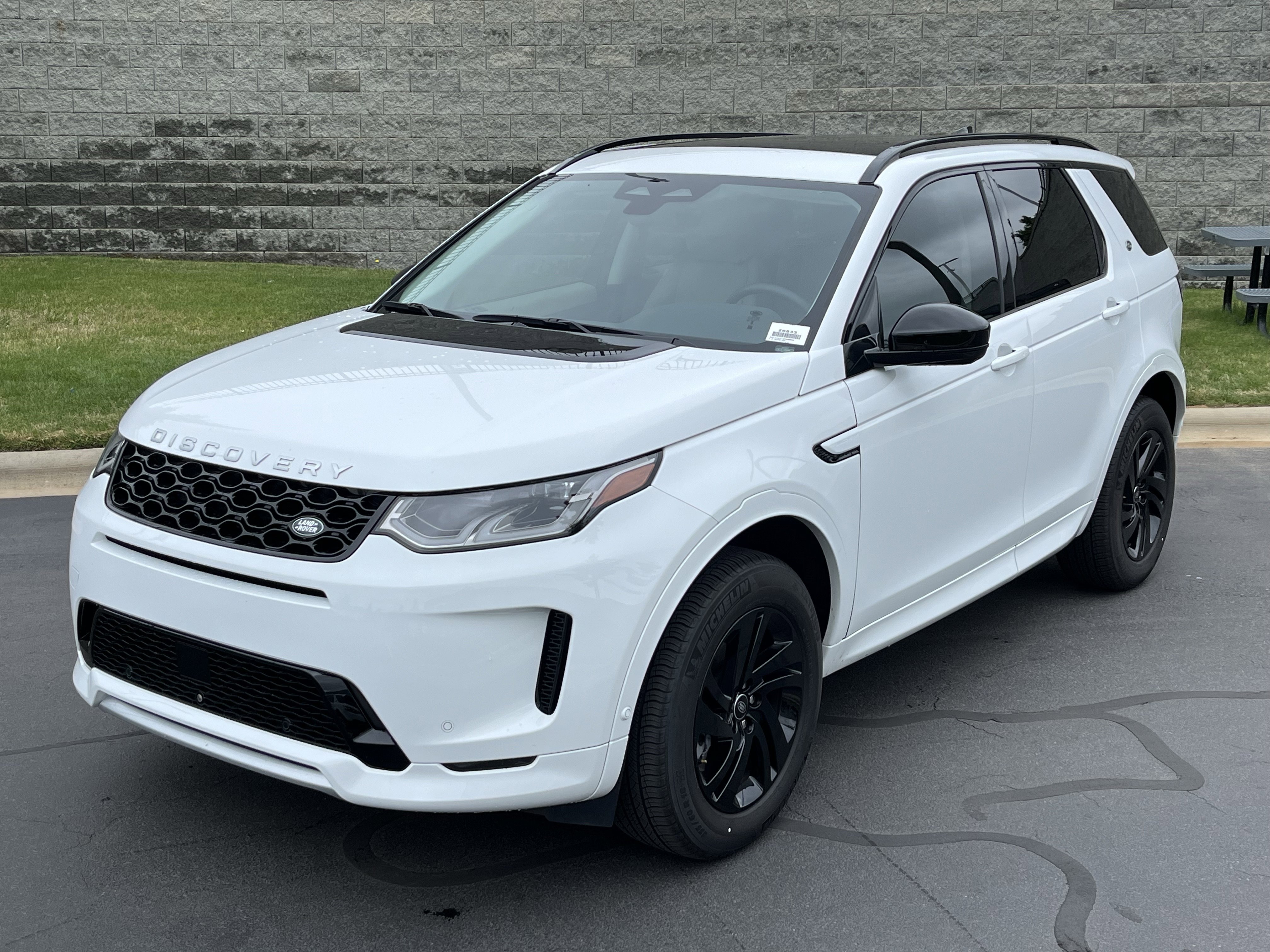 Used 2025 Land Rover Discovery Sport S AWD/4WD image 1