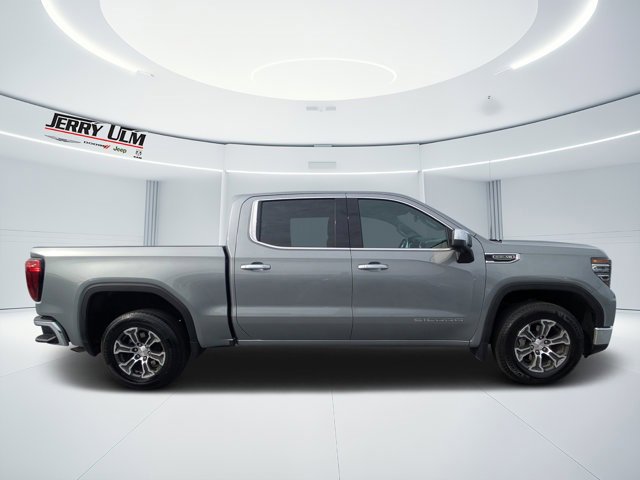 Used 2025 GMC Sierra 1500 SLT image 2