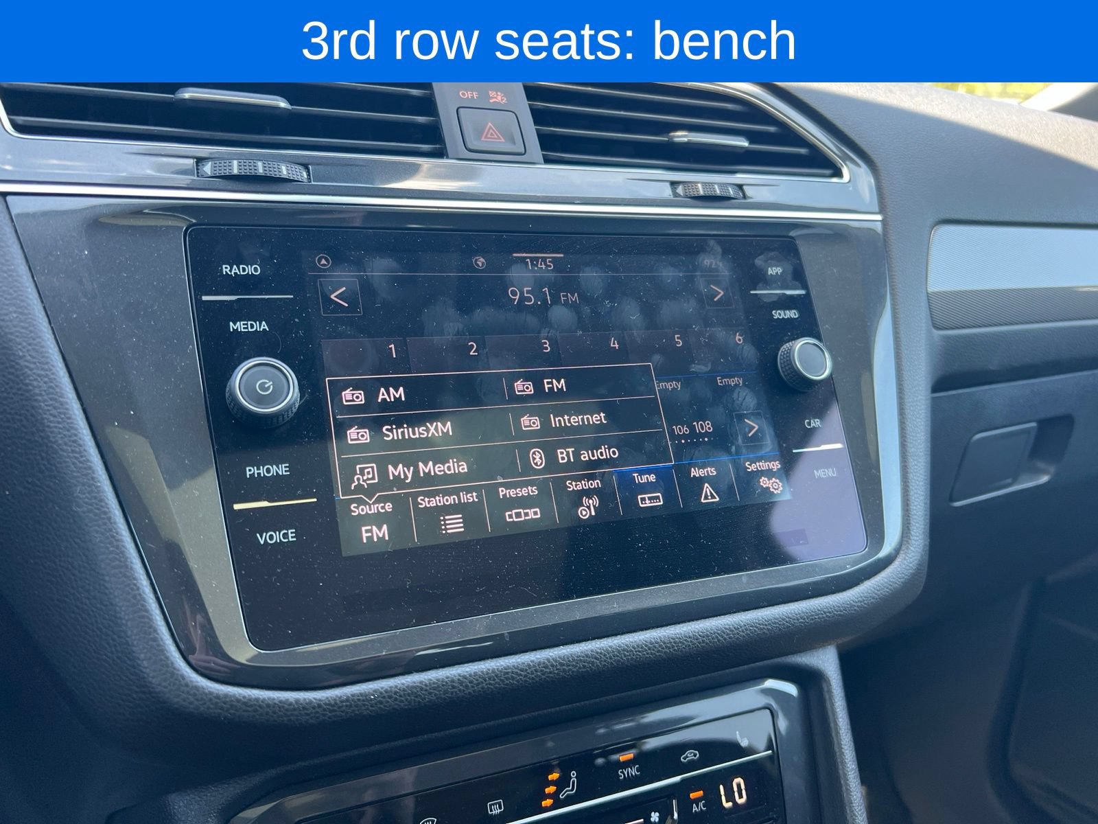 Certified 2023 Volkswagen Tiguan SE FWD image 9