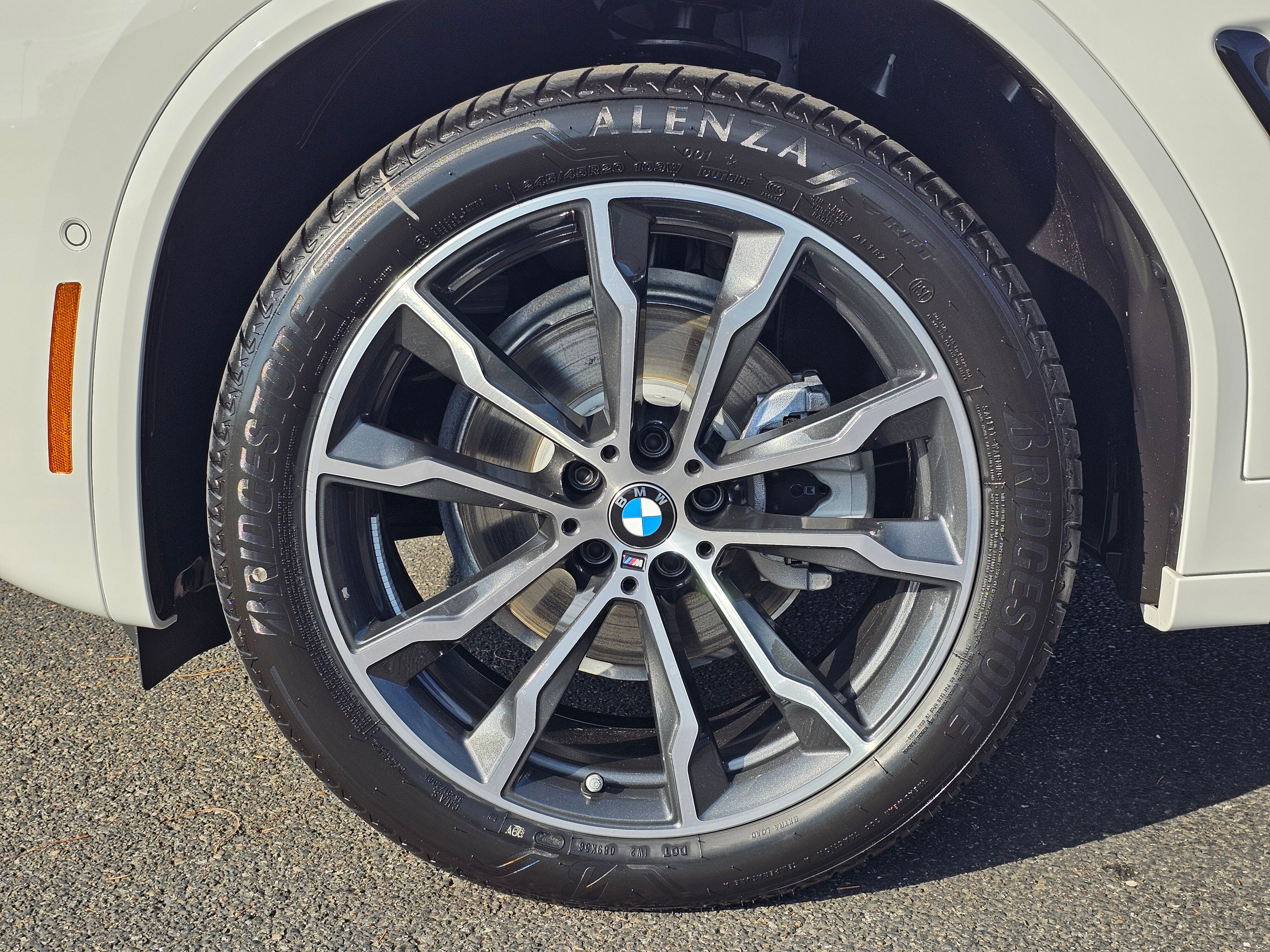 New 2025 BMW X4 xDrive30i w/ Premium Package image 8