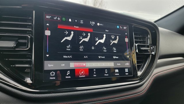 Used 2024 Dodge Durango GT image 32