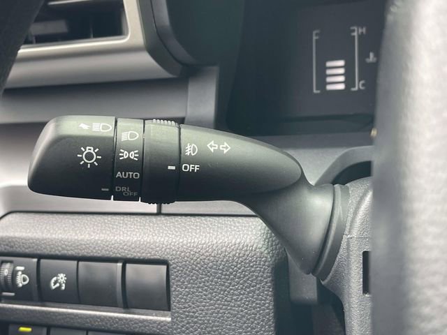 Used 2024 Toyota Tacoma SR5 AWD/4WD image 24