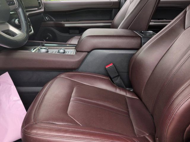 Used 2024 Ford Expedition Limited image 25