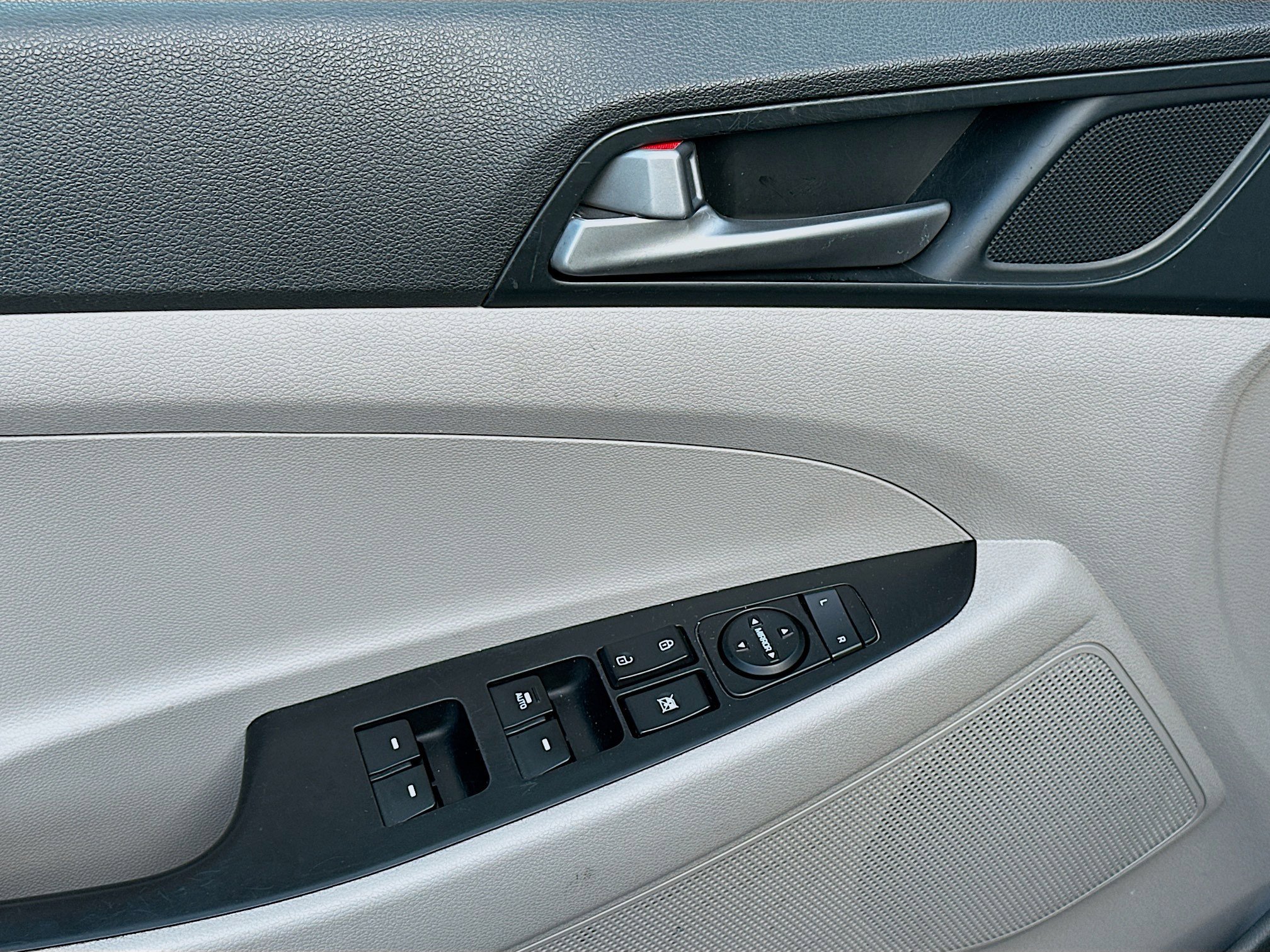 Used 2018 Hyundai Tucson SEL image 11