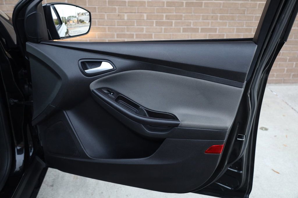 Used 2014 Ford Focus SE image 24