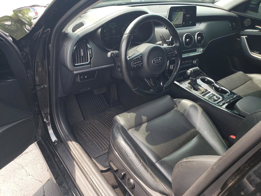 Used 2018 Kia Stinger Premium RWD image 11