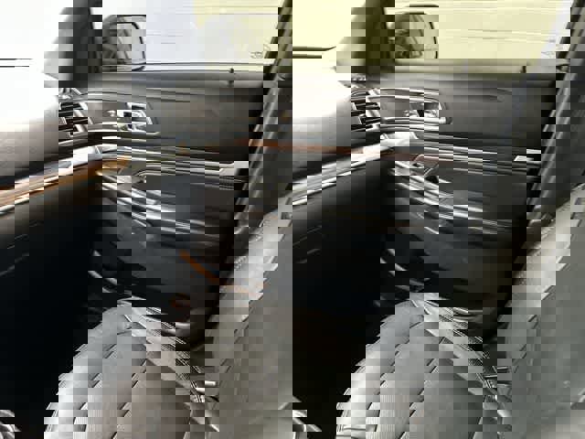 Used 2017 Ford Explorer Limited image 13