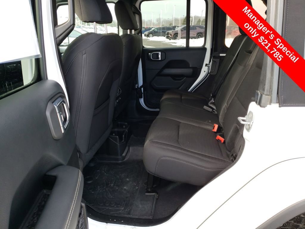 Used 2018 Jeep Wrangler Unlimited Sahara image 23