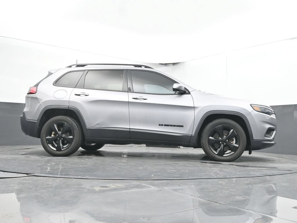 Used 2019 Jeep Cherokee Latitude Plus FWD image 24