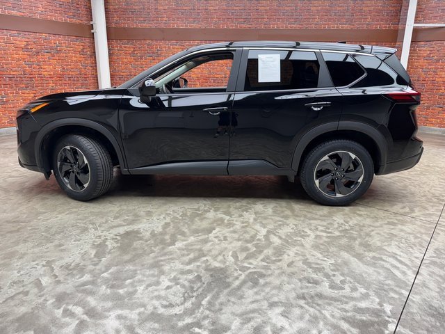 Used 2024 Nissan Rogue SV