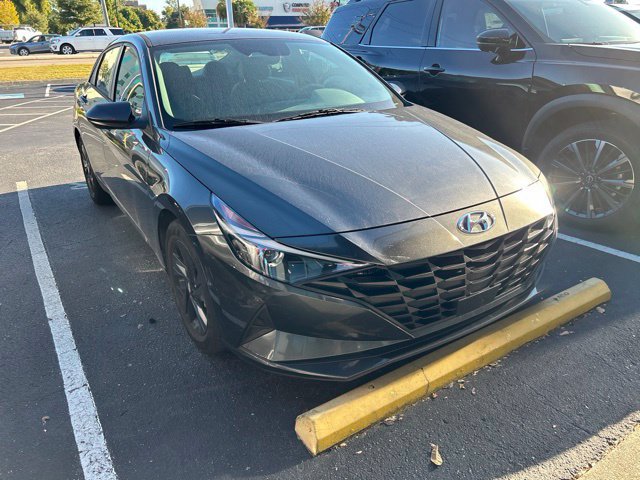Used 2021 Hyundai Elantra SEL w/ Convenience Package FWD image 3