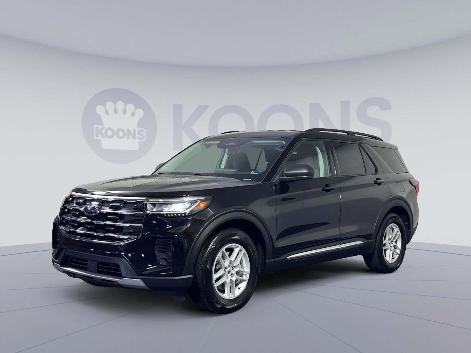 Used 2025 Ford Explorer Active RWD image 5