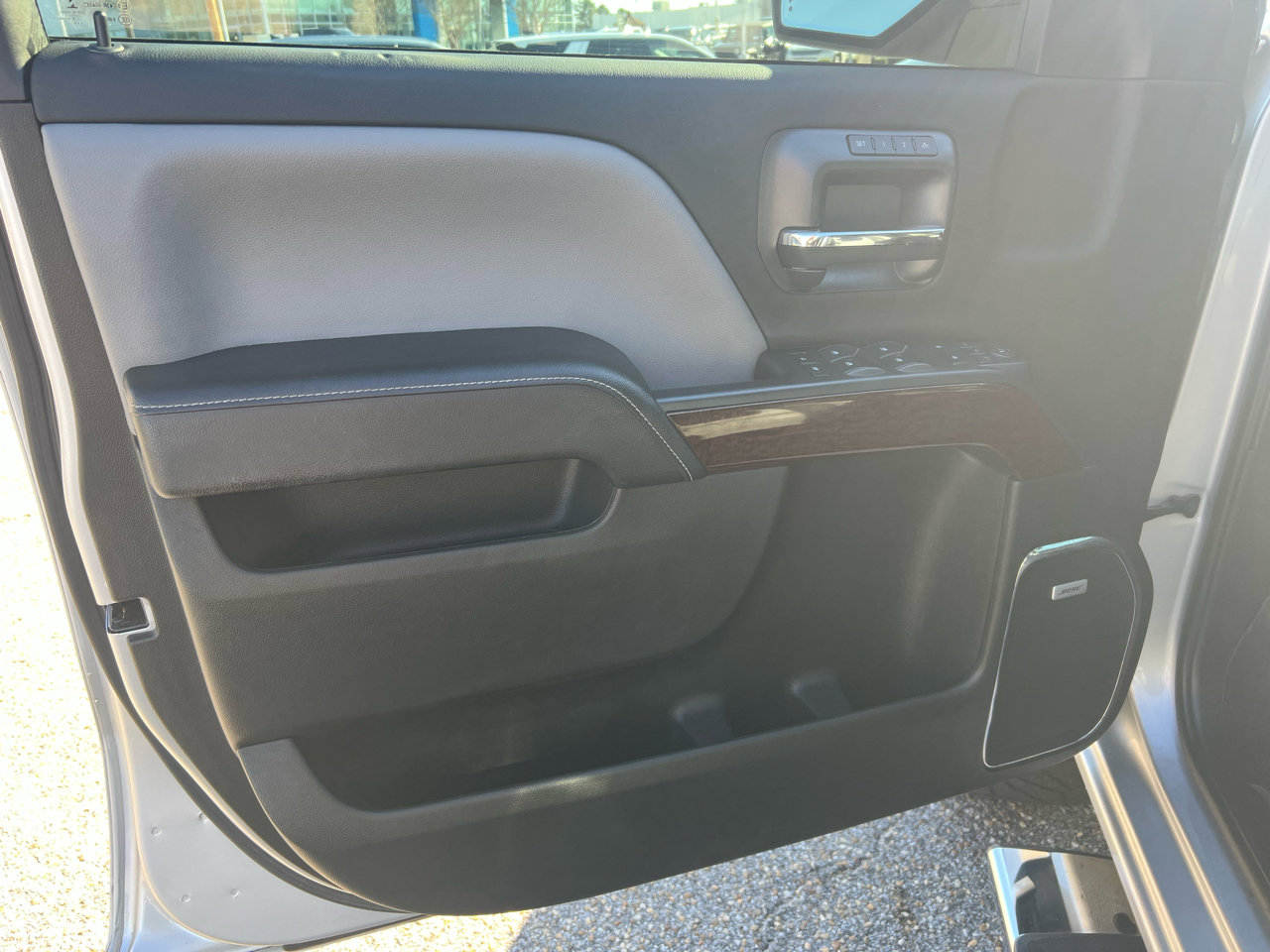 Used 2018 GMC Sierra 1500 SLT image 25