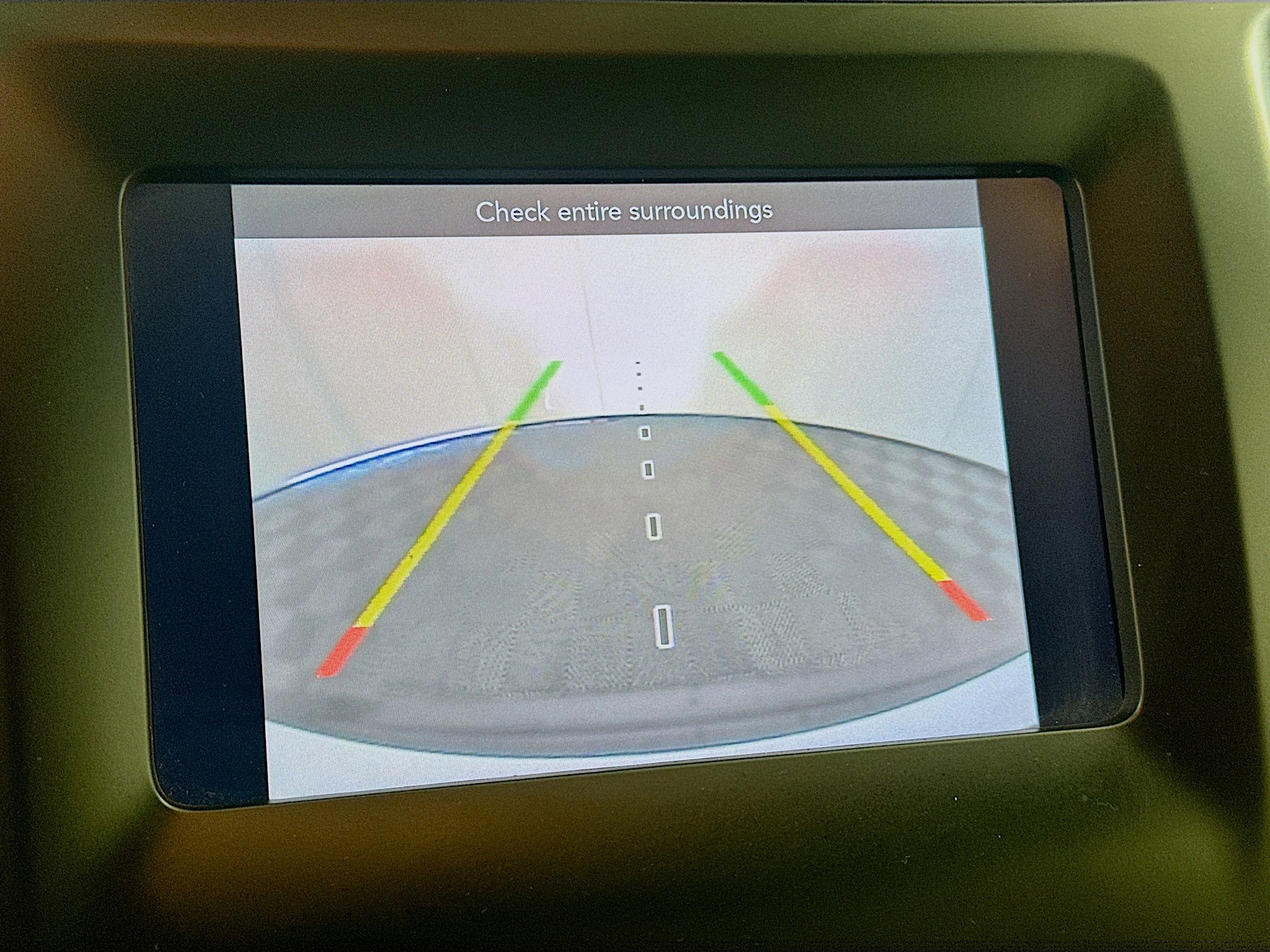 Used 2019 Jeep Cherokee Latitude w/ Popular Appearance Group image 21