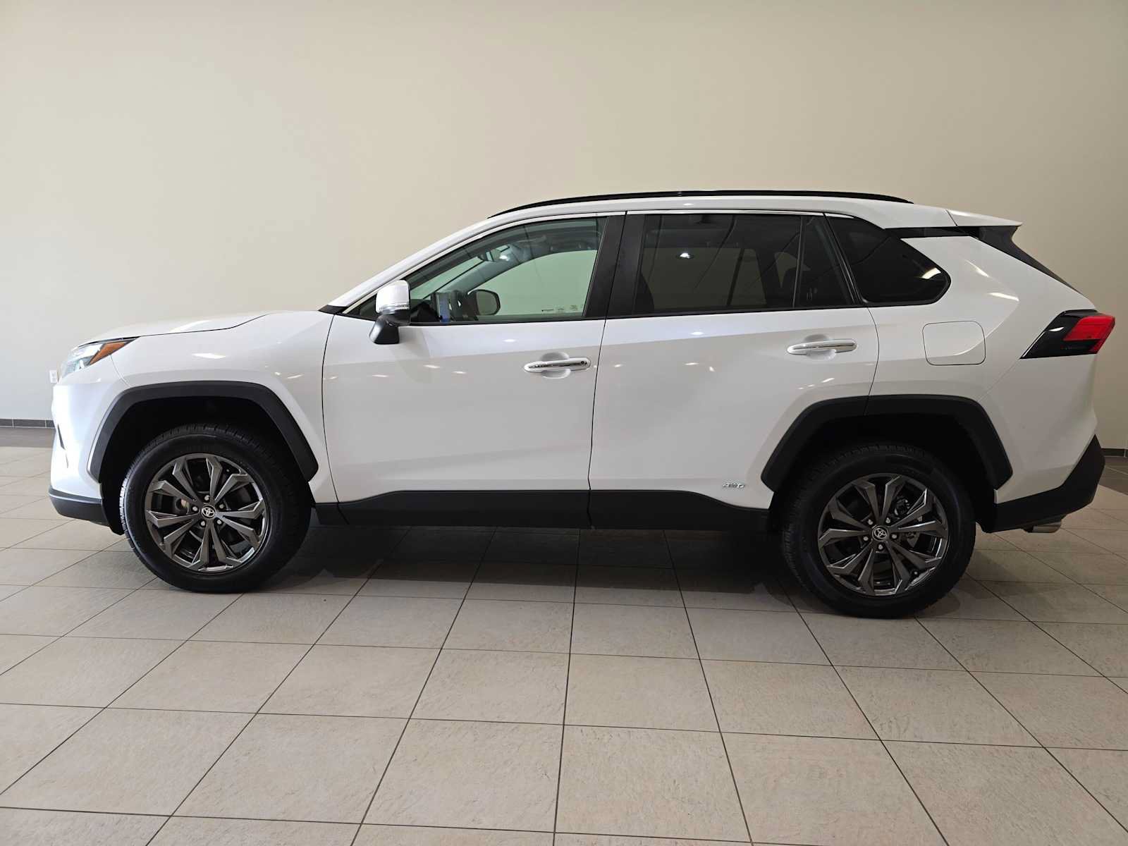 Certified 2023 Toyota RAV4 Limited AWD/4WD image 3